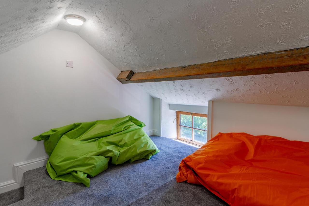 Family Friendly Cottage With Bunk Beds And Courtyard Malmesbury Exteriér fotografie